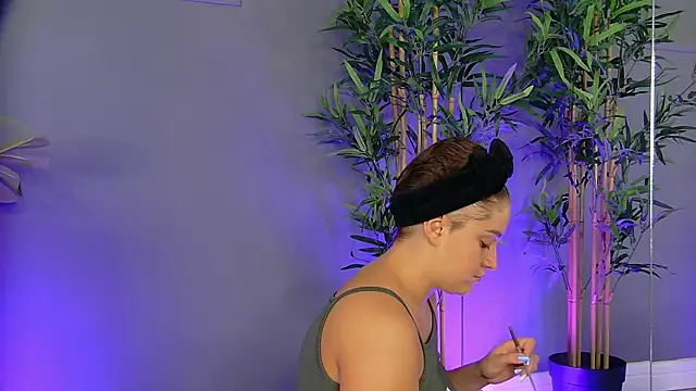 Snapshot of PatriciaSpice chatting on September 18, 5:17 am PatriciaSpice online show from September 18, 5:17 am