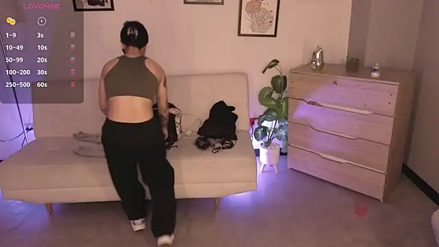 Nicole Foxx  online show from April 4, 9:46 pm