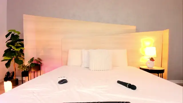 EllaWhiteX online show from June 25, 5:03 pm