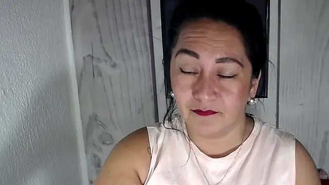 JULIANAWET69 online show from January 14, 2:38 am