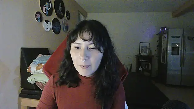 GinnyDelice online show from October 17, 1:20 am