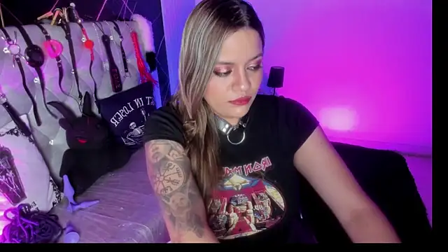 Snapshot of victoria__floyd chatting on September 22, 8:40 pm victoria floyd online show from September 22, 8:40 pm