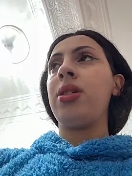 majdolin78 online show from February 9, 8:00 pm