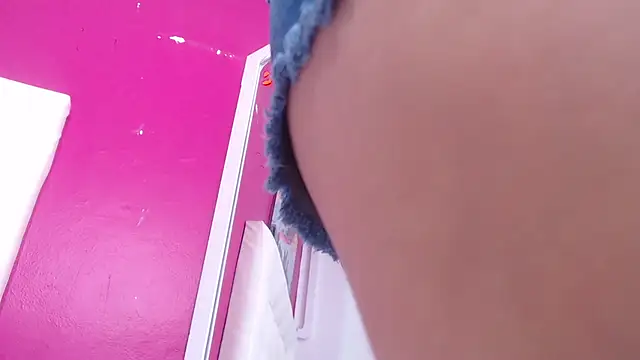 tinyy whore18 online show from January 11, 12:48 am