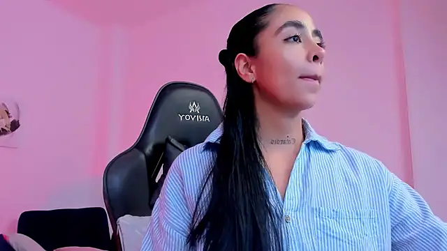 sophierooy22 online show from November 13, 8:30 pm