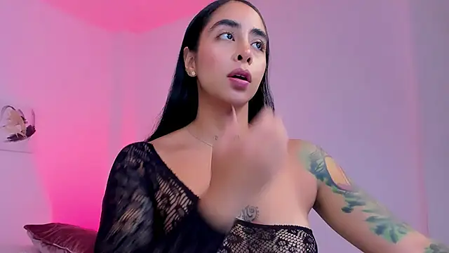 sophierooy22 online show from February 14, 8:11 pm