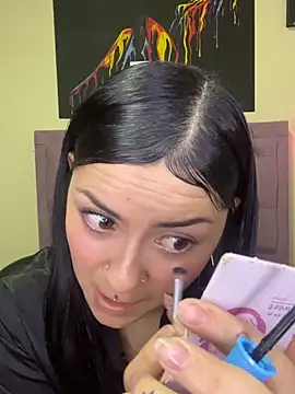 Emmie Hot online show from April 16, 8:08 pm