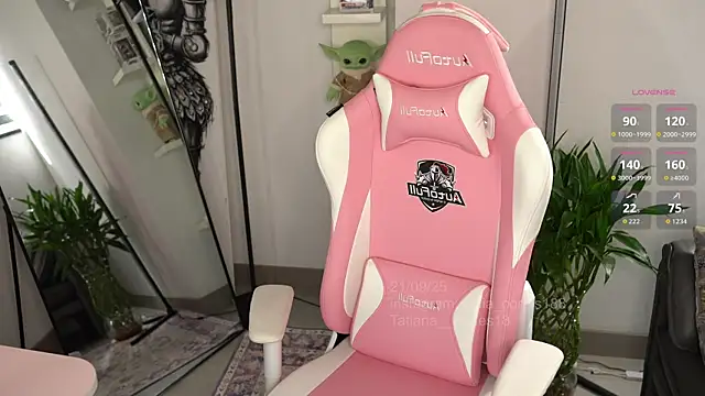 tatiana  cortes18 online show from September 21, 8:07 pm