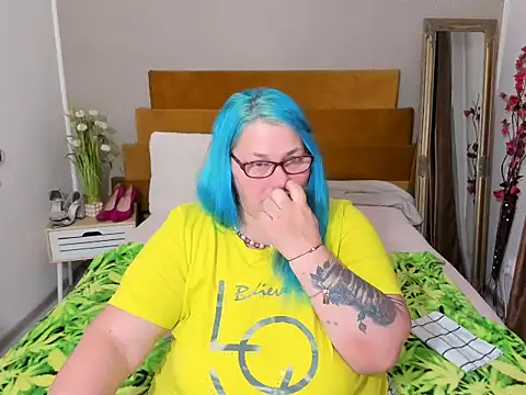 mayamayx online show from July 28, 8:52 pm