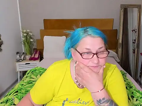 mayamayx online show from July 28, 7:39 pm