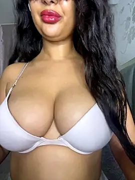 Snapshot of LOLO_QUEEN_ARABE chatting on October 5, 9:53 pm LOLO QUEEN ARABE online show from October 5, 9:53 pm