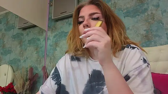 SophieRossy online show from September 16, 8:06 pm