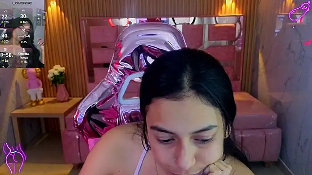 Snapshot of lilith_petit_sub chatting on October 18, 3:53 am lilith petit sub online show from October 18, 3:53 am