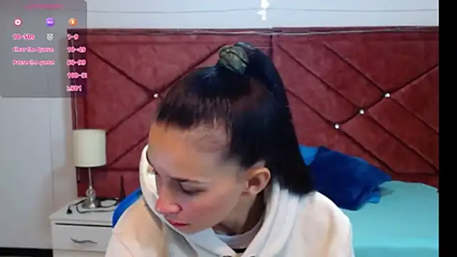 victoria adams07 online show from April 20, 1:36 pm