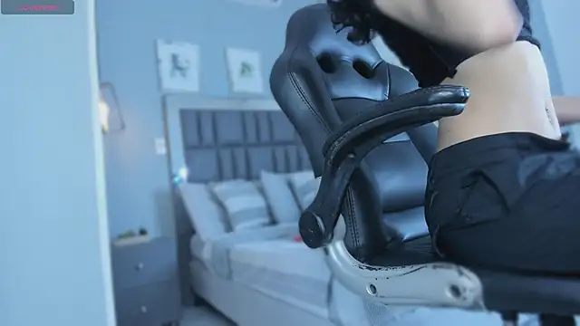 Raven jade  online show from October 27, 7:19 pm