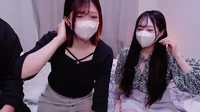 NA-KAREN-V8 online show from April 15, 1:33 pm