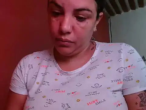 Snapshot of Tammyymilf chatting on October 15, 7:38 pm Tammyymilf online show from October 15, 7:38 pm
