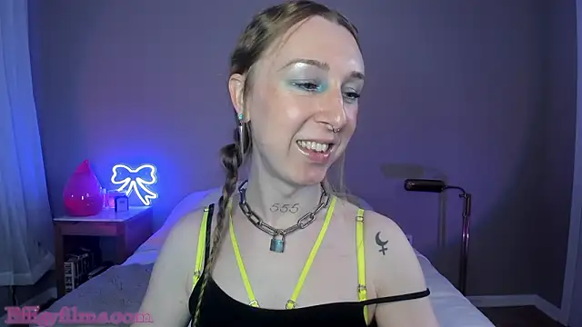 StarDuvall online show from March 4, 10:38 pm