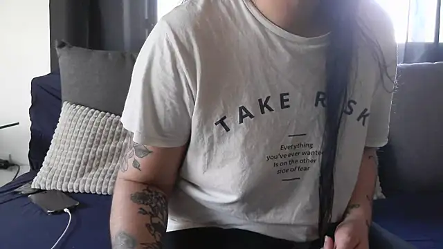 bunnyfox420 online show from March 24, 4:56 pm