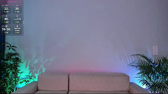 Snapshot of Hannah_Jonhson chatting on October 16, 6:38 am Hannah Jonhson online show from October 16, 6:38 am