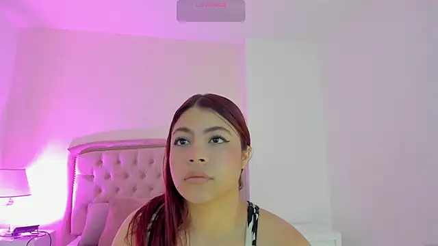 Kendall  Fox online show from February 7, 11:36 am