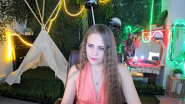 Snapshot of EmiliaBedy chatting on October 15, 9:12 am EmiliaBedy online show from October 15, 9:12 am