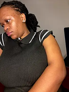 Boneca25 online show from January 8, 10:19 am