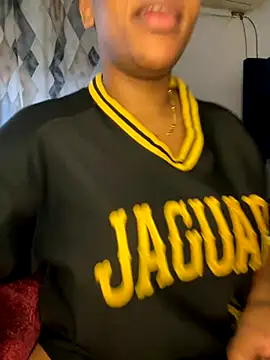 Boneca25 online show from November 25, 11:01 am