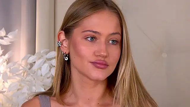 ur wet dreams online show from October 13, 1:47 pm