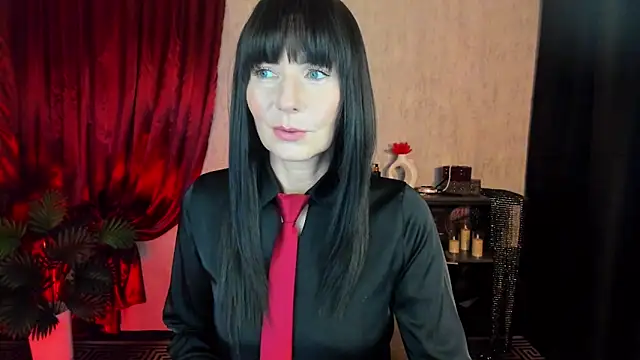 Snapshot of MonicaCheerful chatting on October 1, 12:43 pm MonicaCheerful online show from October 1, 12:43 pm
