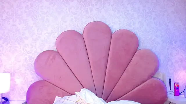 ElhaThomson online show from November 25, 12:46 am