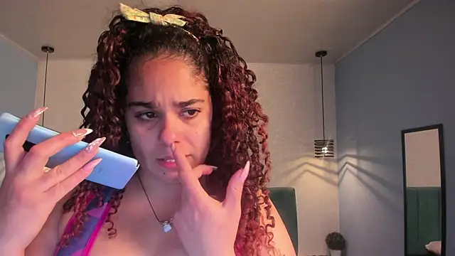 ninna curly online show from September 10, 3:50 am