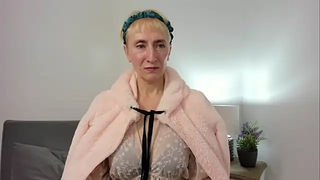Snapshot of MargaretMilf69 chatting on October 15, 3:36 pm MargaretMilf69 online show from October 15, 3:36 pm
