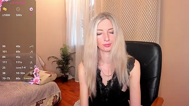 Snapshot of skinnyladyy chatting on October 6, 3:12 am skinnyladyy online show from October 6, 3:12 am