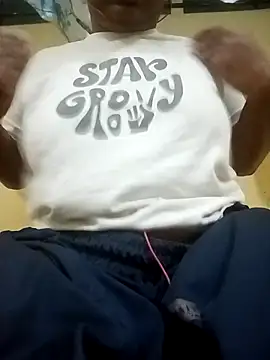 mallugrl123 online show from October 28, 8:14 pm