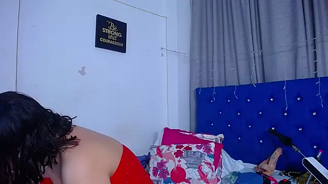 hornny cougar online show from December 1, 6:32 pm