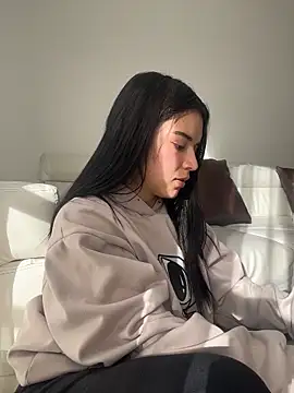 eileensophi online show from January 31, 9:35 pm