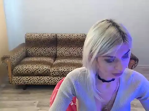 SexyBeatriice online show from December 5, 7:52 am