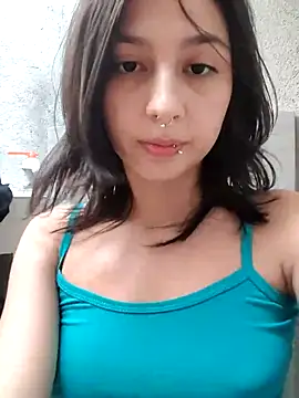 Maiden-Hot online show from December 18, 8:13 pm