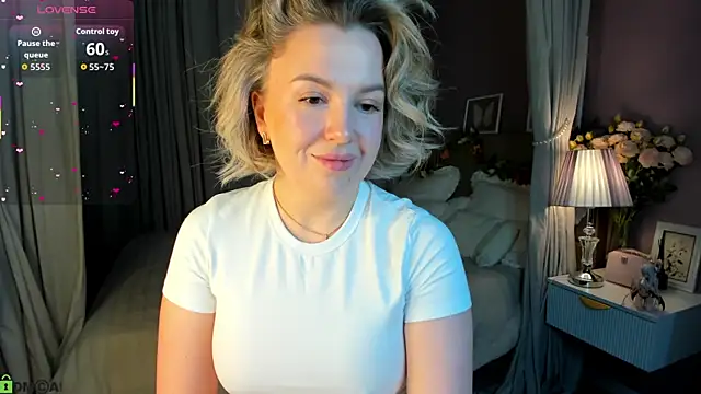 Nikki Kai online show from October 29, 1:21 am