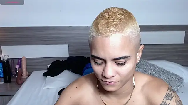 Liiamthompson online show from January 9, 10:08 am