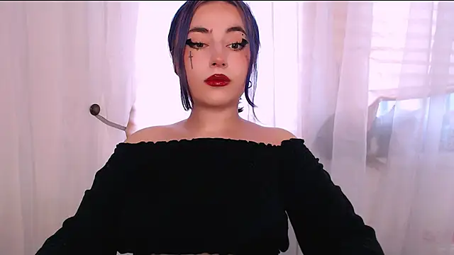 Snapshot of purplewitch chatting on September 25, 4:33 am purplewitch online show from September 25, 4:33 am