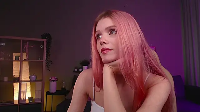 Gretchen Mol online show from October 7, 7:46 am