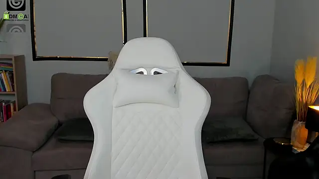 Anya-Ray online show from January 8, 3:27 pm