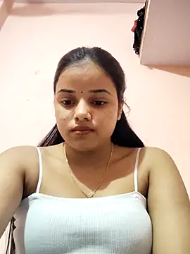 CUTE 09 online show from April 11, 5:35 am