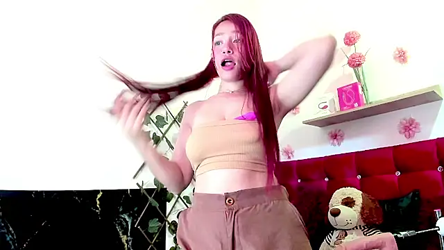 IZZY BEAUTIFUL online show from October 28, 8:46 pm