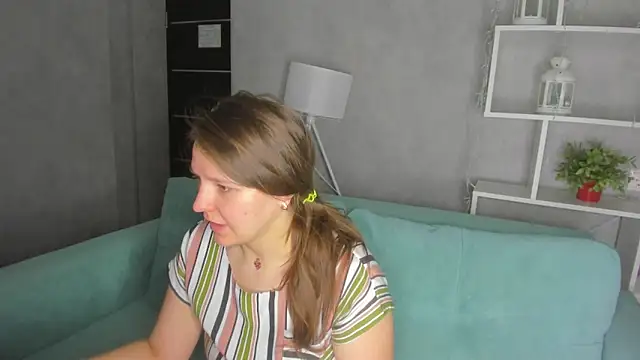 Jenny Jimmy online show from June 18, 9:25 am