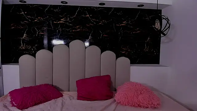 Annyrosee online show from February 3, 2:53 am