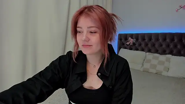 Snapshot of Ella_Mayers chatting on September 12, 12:34 pm Ella Mayers online show from September 12, 12:34 pm