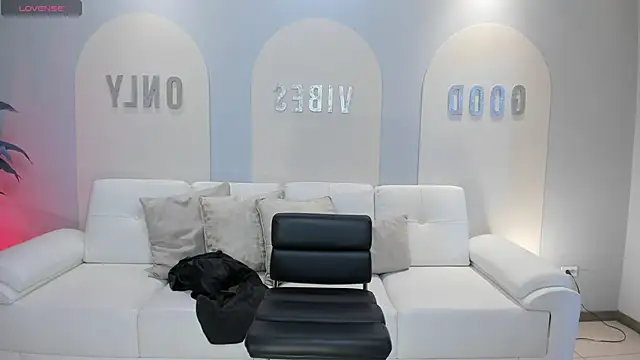 BeccaBaxter online show from March 3, 12:22 pm